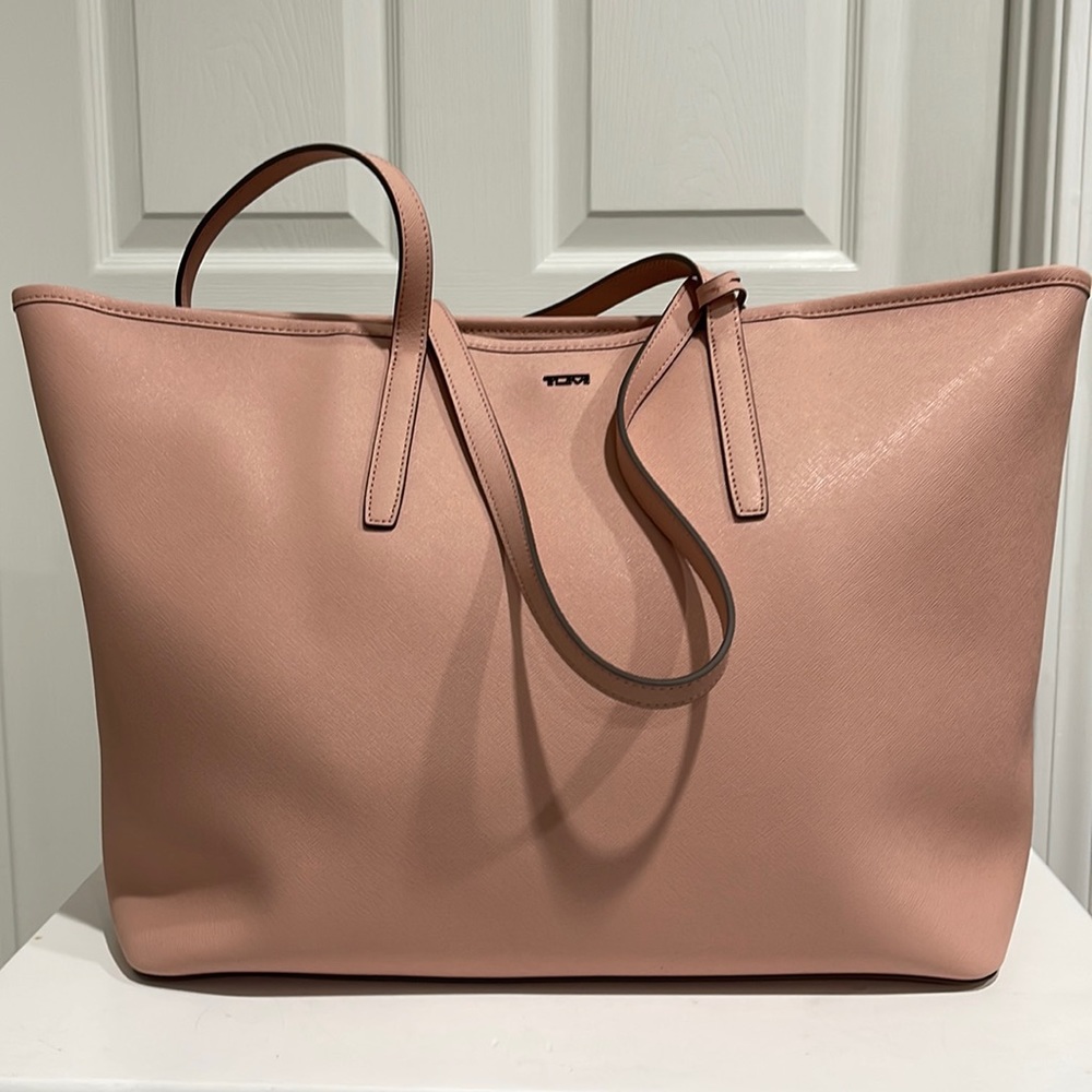 Tumi Everyday Tote NWT‼️